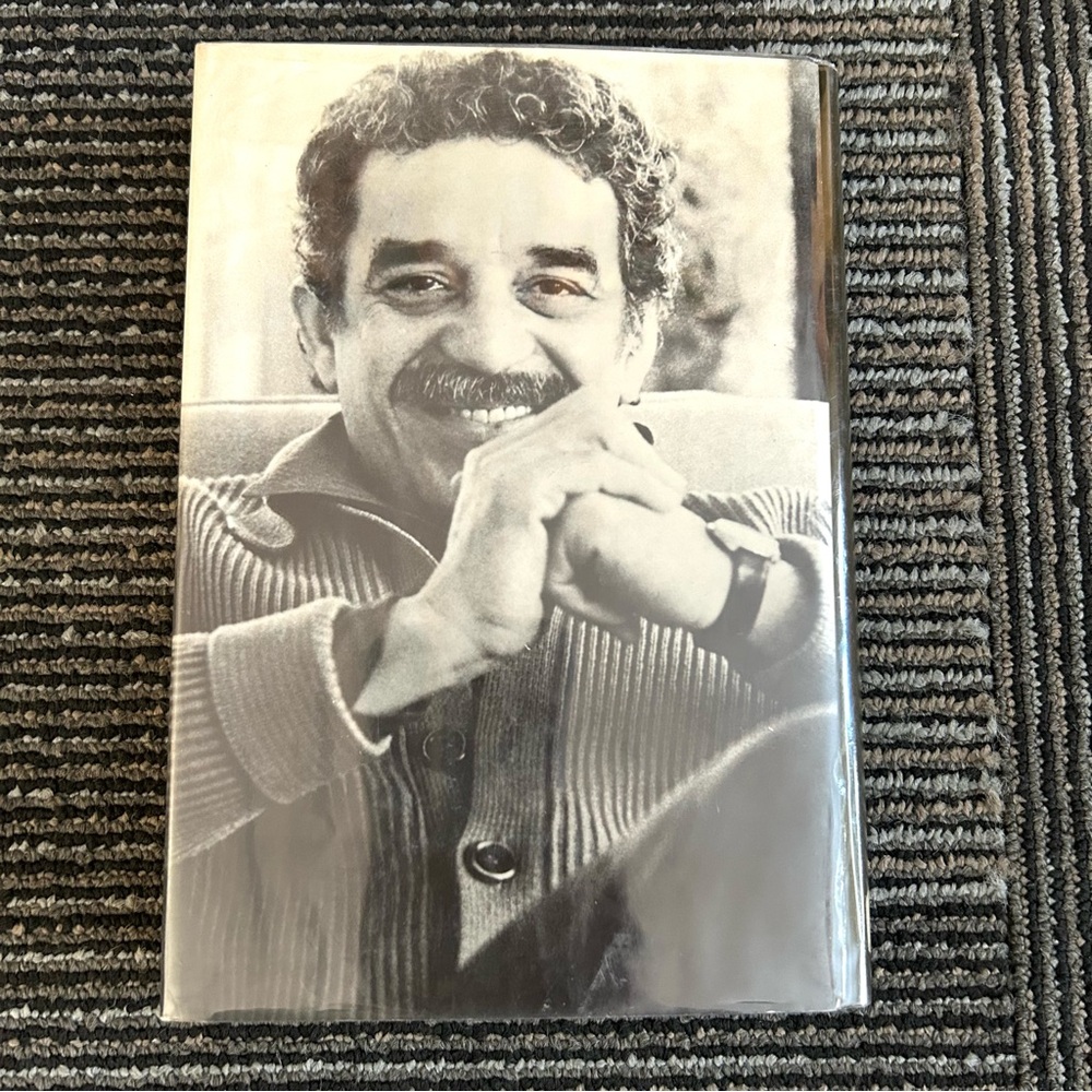 Innocent Erendira Gabriel Garcia Marquez First Ex-Library Polyester Hardcover DJ - Picture 10 of 10
